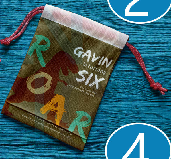 Canvas drawstring pouch with dinosaur design, perfect for birthday souvenirs and giveaways.