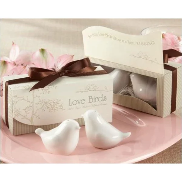 Bride & Groom Ceramic Shaker – Elegant Wedding Souvenir